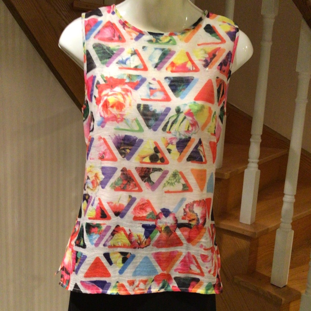 🛍2 for $30🛍NWT Colourful top sleeveless blouse
